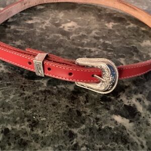 Belt women's Western ranger buckle
Red Leather belt with silver tone conchos 34